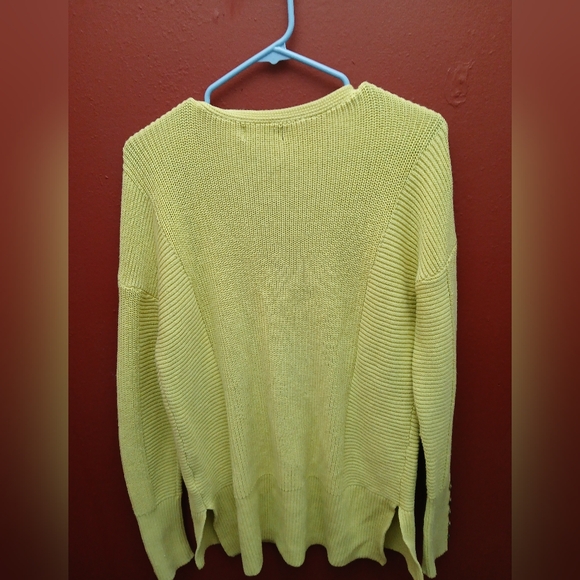 Women's Yellow Sweater - Picture 8 of 8